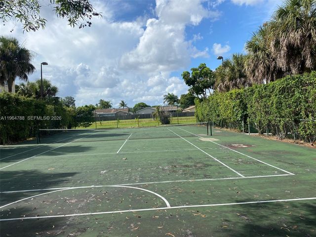 9999 Summerbreeze Dr 715, Sunrise, FL 33322