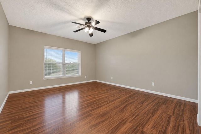 206 Range Lane, Baytown, TX 77523