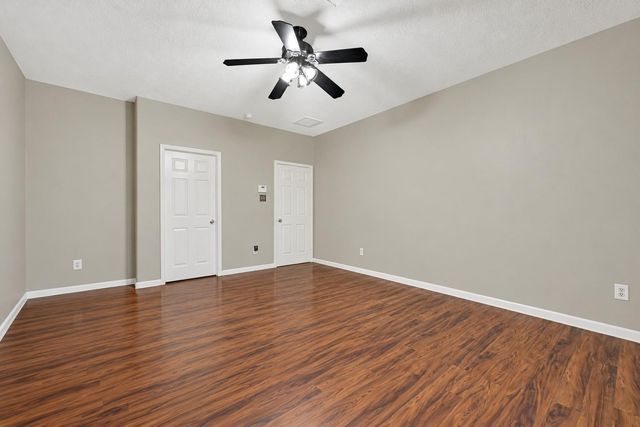 206 Range Lane, Baytown, TX 77523