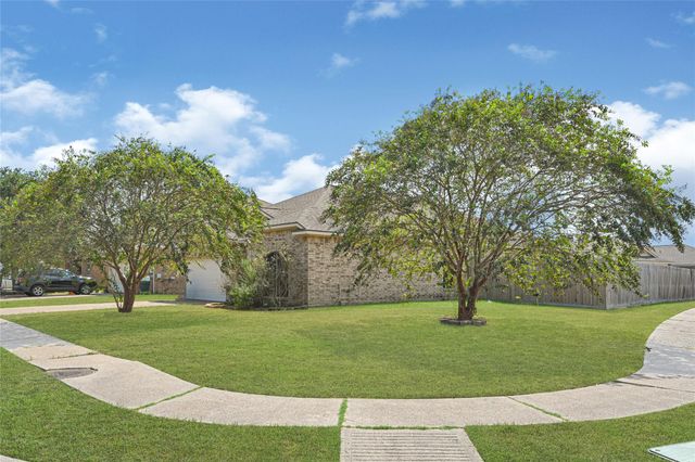 206 Range Lane, Baytown, TX 77523