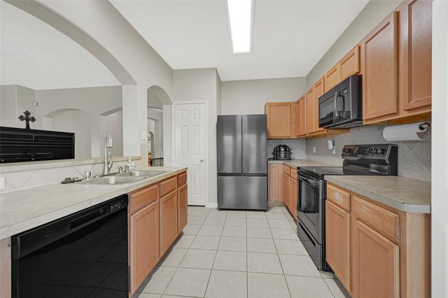 206 Range Lane, Baytown, TX 77523