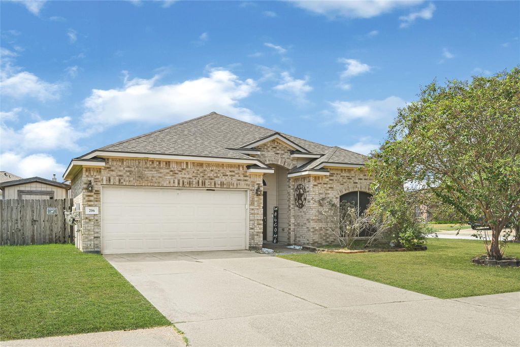 206 Range Lane, Baytown, TX 77523