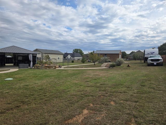 1307 Cochise Trail, Granbury, TX 76048