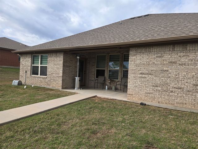 1307 Cochise Trail, Granbury, TX 76048