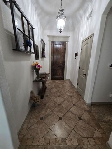 1307 Cochise Trail, Granbury, TX 76048