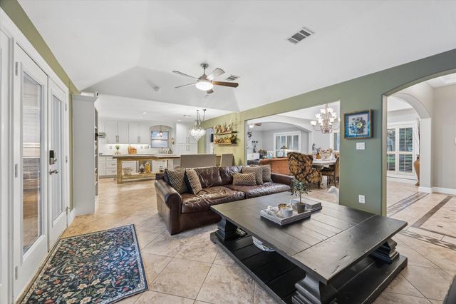 5531 Lymbar Drive, Houston, TX 77096
