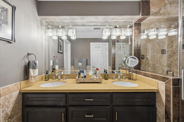 5531 Lymbar Drive, Houston, TX 77096