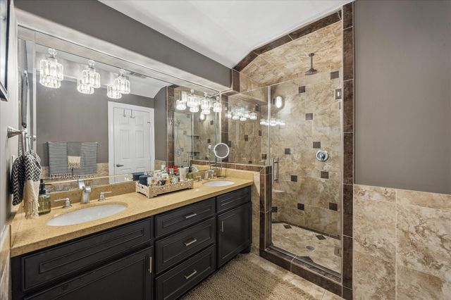 5531 Lymbar Drive, Houston, TX 77096