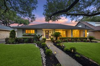 5531 Lymbar Drive, Houston, TX 77096