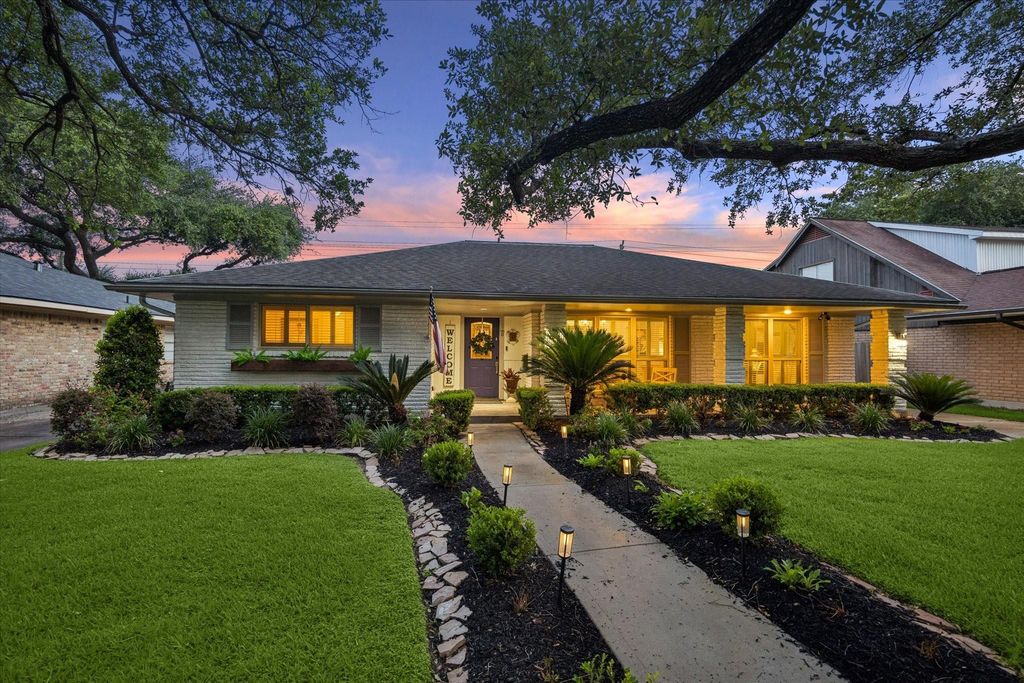 5531 Lymbar Drive, Houston, TX 77096