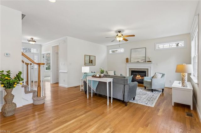 208 Tabb LN, Yorktown, VA 23693