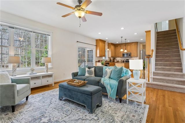 208 Tabb LN, Yorktown, VA 23693