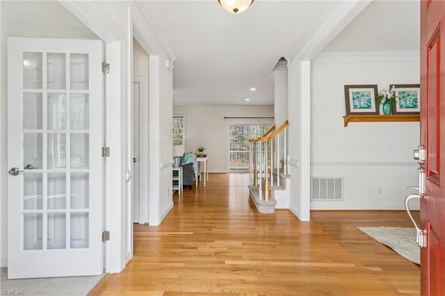 208 Tabb LN, Yorktown, VA 23693