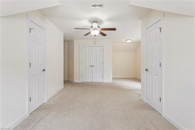 208 Tabb LN, Yorktown, VA 23693