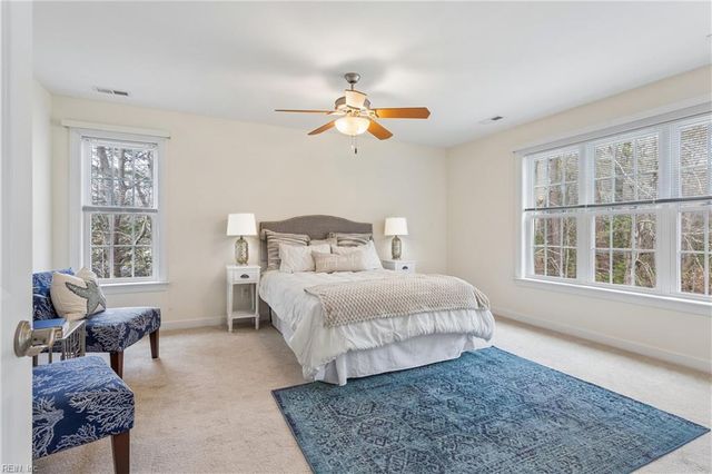 208 Tabb LN, Yorktown, VA 23693