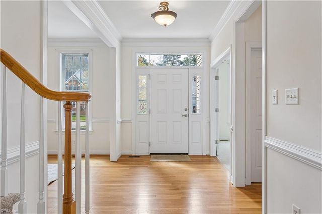 208 Tabb LN, Yorktown, VA 23693