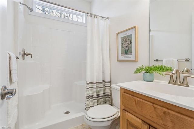 208 Tabb LN, Yorktown, VA 23693