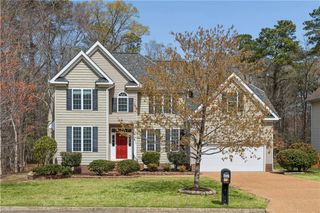 208 Tabb LN, Yorktown, VA 23693