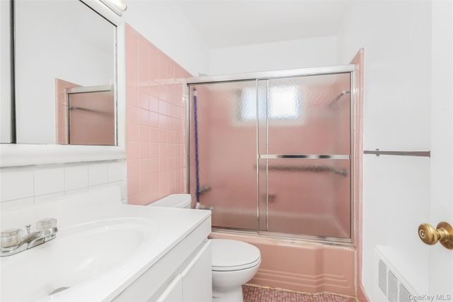 6 Dehaven Drive 2E, Yonkers, NY 10703