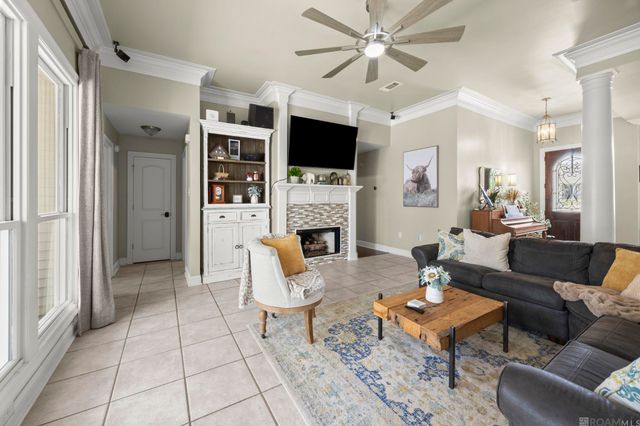 33860 Cypress Bluff Dr, Denham Springs, LA 70706