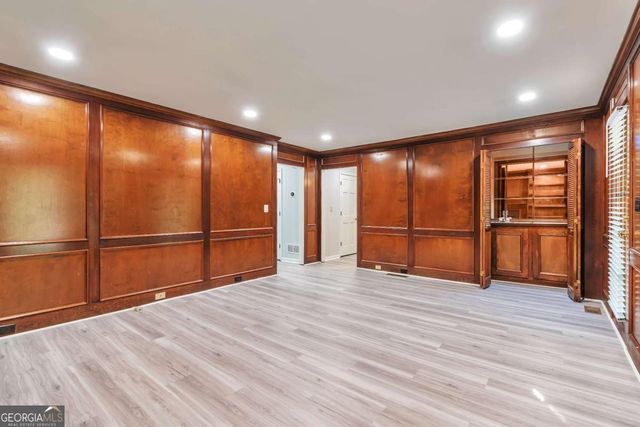 1448 Red Fox Run SW, Lilburn, GA 30047