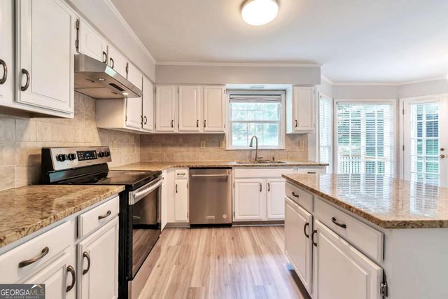 1448 Red Fox Run SW, Lilburn, GA 30047