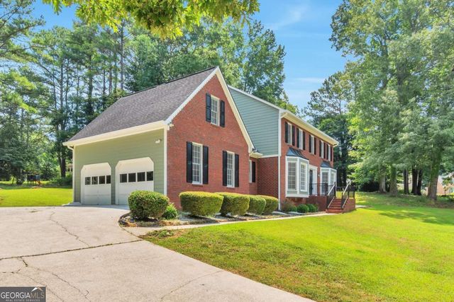 1448 Red Fox Run SW, Lilburn, GA 30047