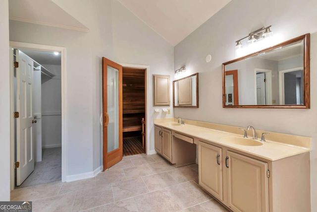 1448 Red Fox Run SW, Lilburn, GA 30047