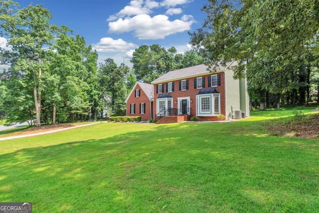 1448 Red Fox Run SW, Lilburn, GA 30047