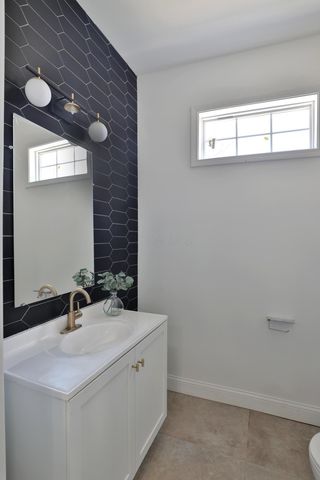 496 Linwood Avenue, Columbus, OH 43205