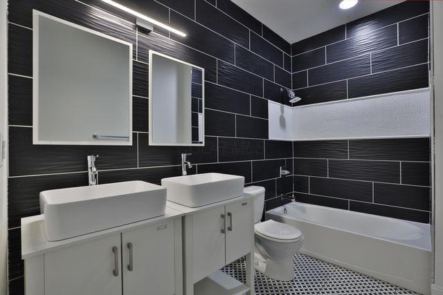 496 Linwood Avenue, Columbus, OH 43205