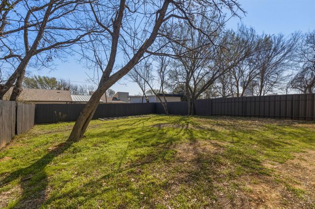 617 Truman Street, Arlington, TX 76011