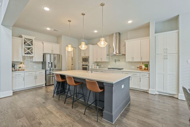 122 N Winter Sunrise Circle, The Woodlands, TX 77375