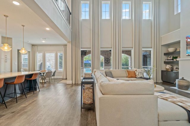 122 N Winter Sunrise Circle, The Woodlands, TX 77375