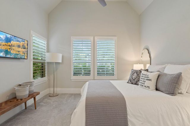 122 N Winter Sunrise Circle, The Woodlands, TX 77375