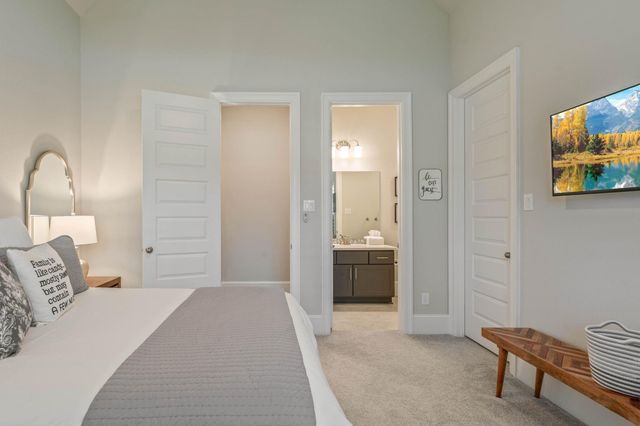 122 N Winter Sunrise Circle, The Woodlands, TX 77375