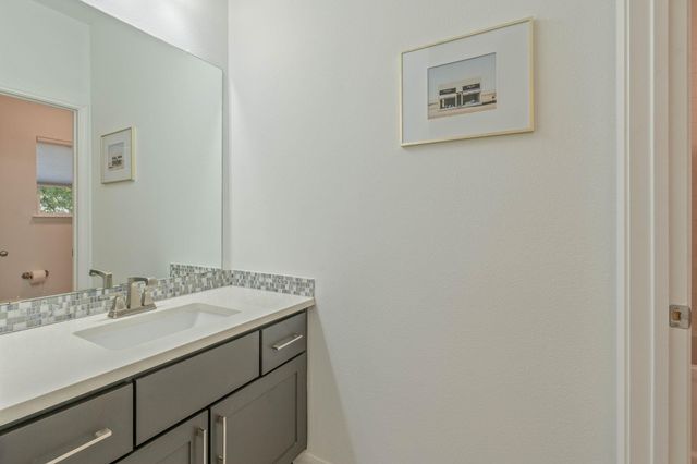 122 N Winter Sunrise Circle, The Woodlands, TX 77375