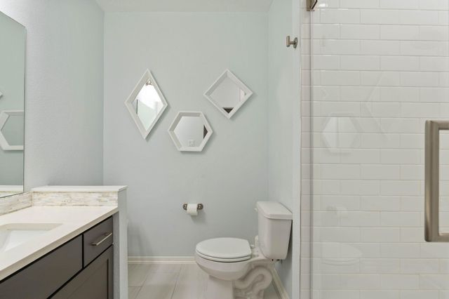 122 N Winter Sunrise Circle, The Woodlands, TX 77375