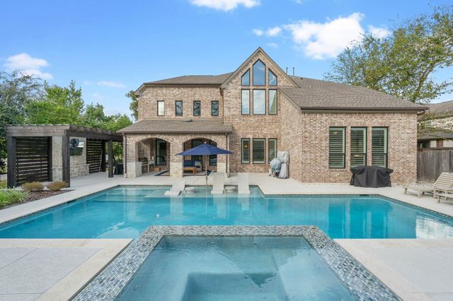 122 N Winter Sunrise Circle, The Woodlands, TX 77375