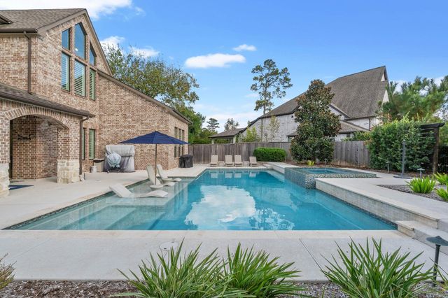 122 N Winter Sunrise Circle, The Woodlands, TX 77375