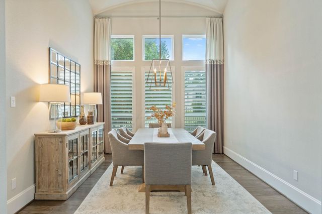 122 N Winter Sunrise Circle, The Woodlands, TX 77375