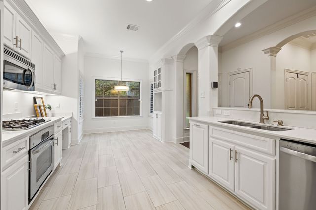 5715 Meadow Crest Drive, Dallas, TX 75230