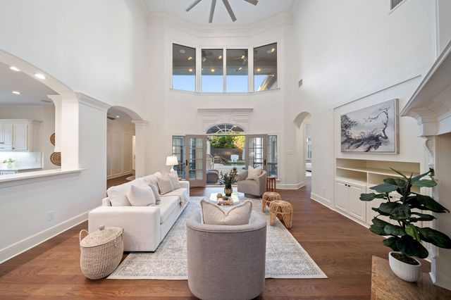 5715 Meadow Crest Drive, Dallas, TX 75230