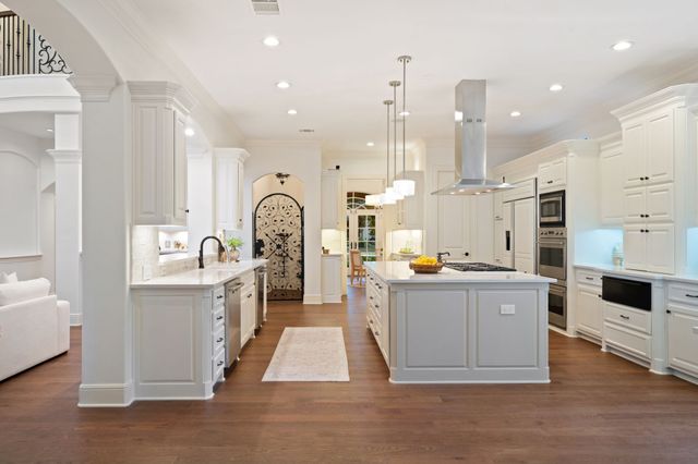 5715 Meadow Crest Drive, Dallas, TX 75230