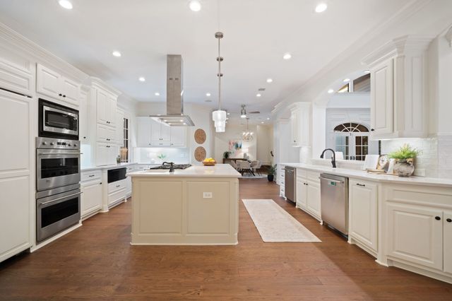 5715 Meadow Crest Drive, Dallas, TX 75230