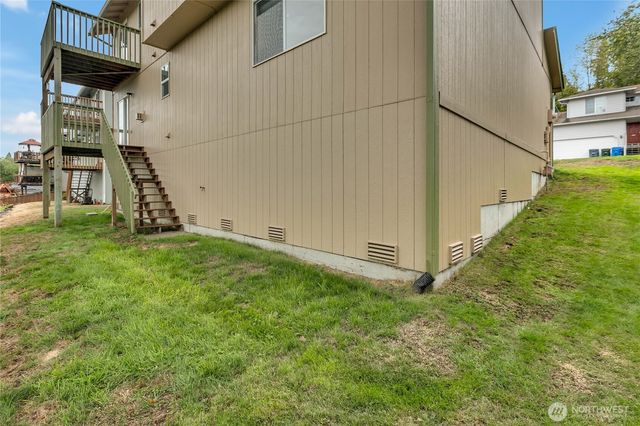 14407 68th Avenue Ct E, Puyallup, WA 98375