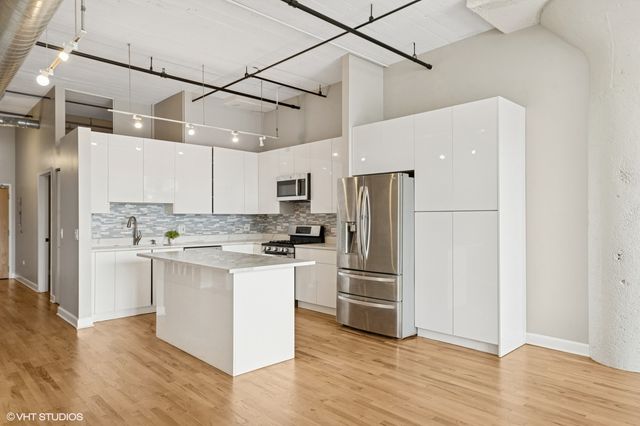 221 E Cullerton Street 517, Chicago, IL 60616