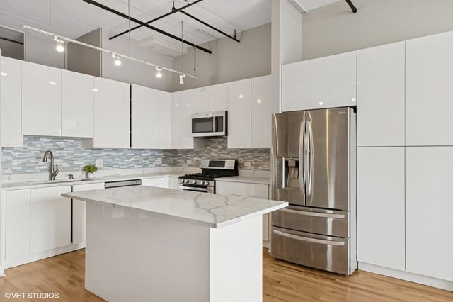 221 E Cullerton Street 517, Chicago, IL 60616