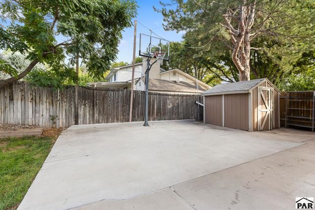3 Hastings Dr, Pueblo, CO 81001