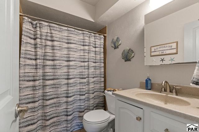 3 Hastings Dr, Pueblo, CO 81001